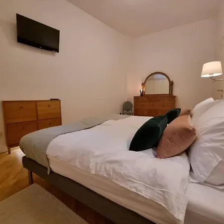 Festus Avenius Balduina Loft * Roma